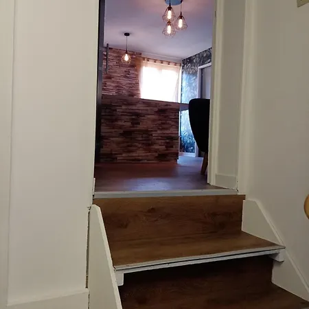 Apartment Centre *